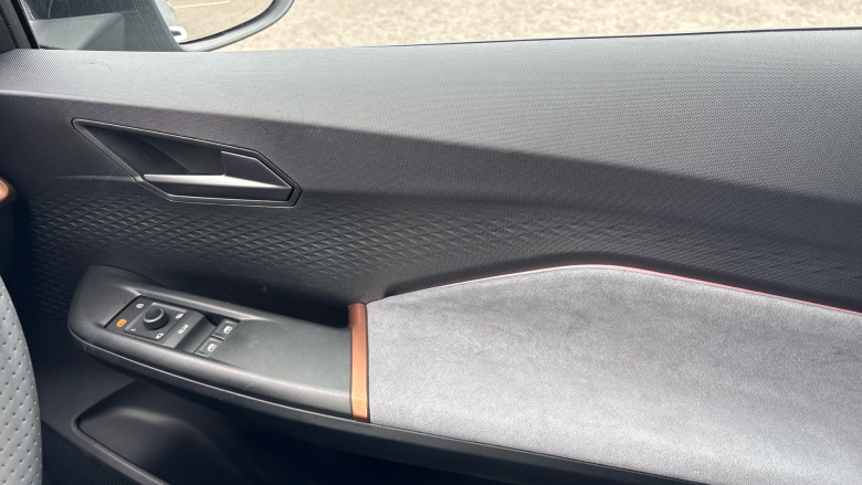 CUPRA Born 170kW e-Boost V1 59kWh 5dr Auto Electric Hatchback